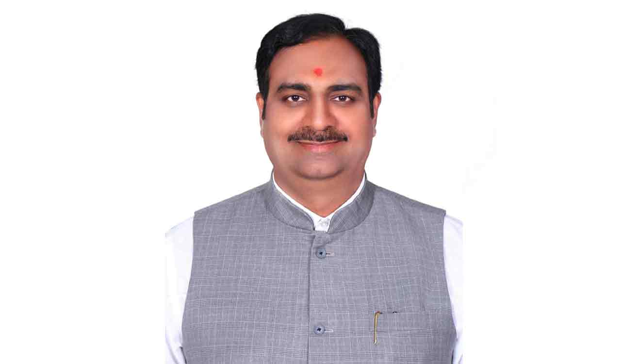 People of Maharashtra interested in KCR’s development politics: Sachin Deshmukh