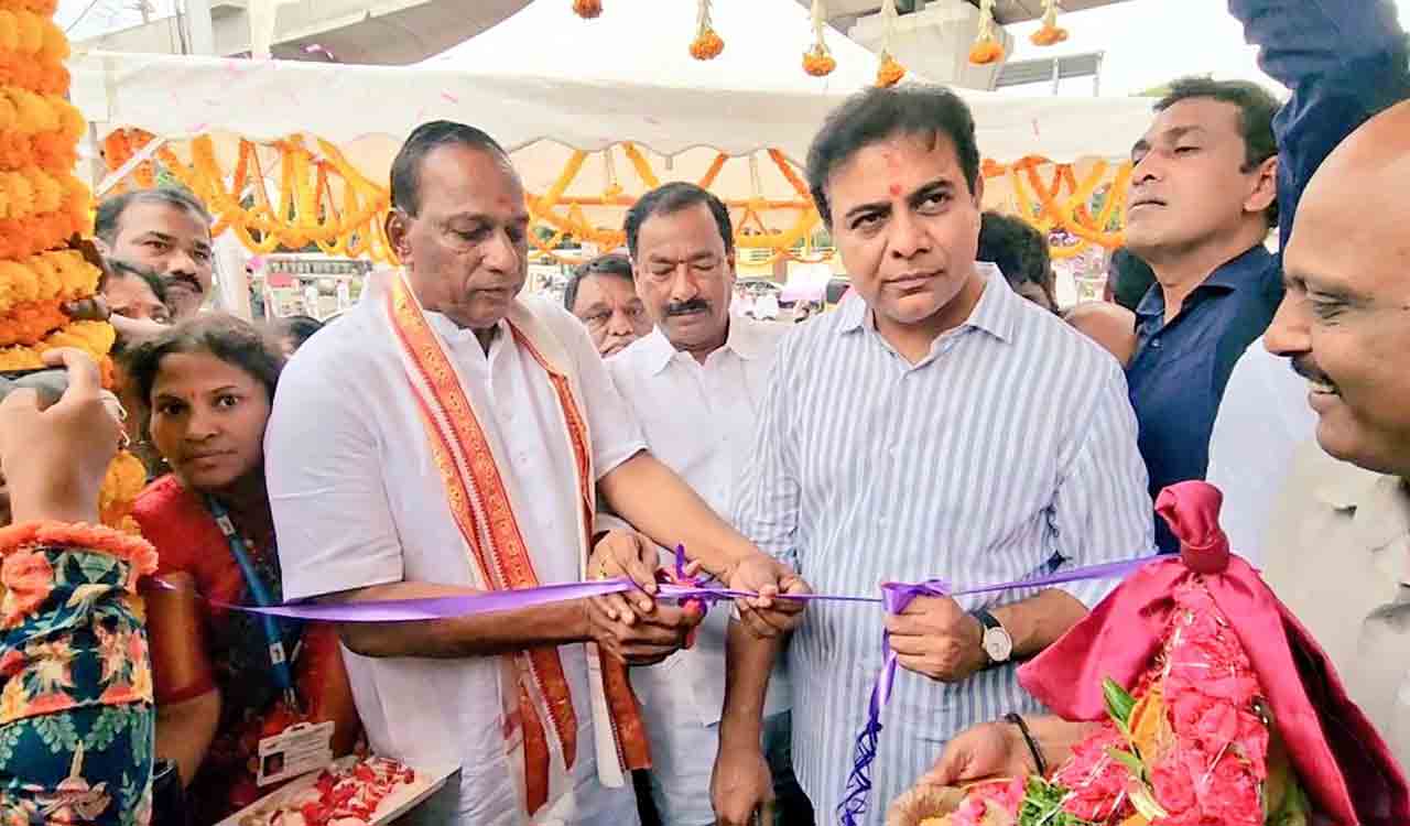 KTR inaugurates Uppal Skywalk