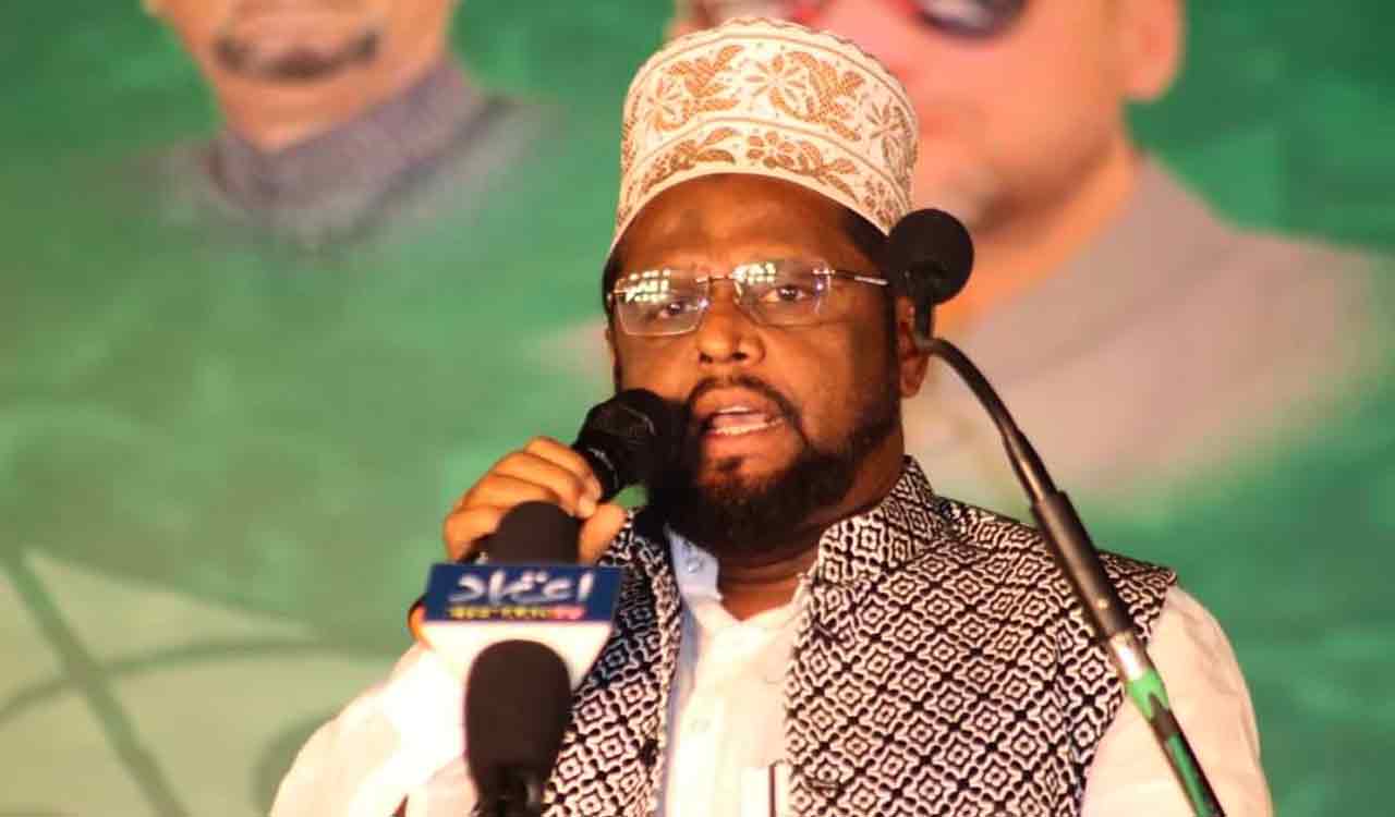 AIMIM demands Centre to announce cow as national animal