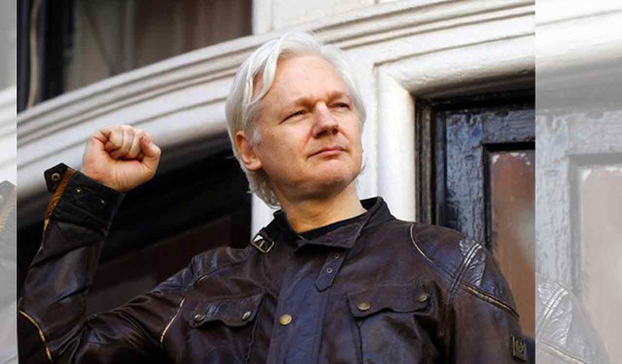Julian Assange loses latest bid to stop extradition to the US on spying charges
