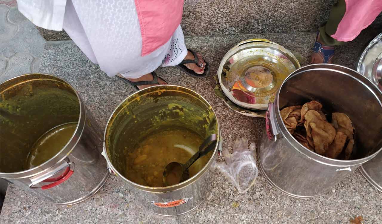 Uttar Pradesh: 40 children fall ill after eating worm-infested midday meal