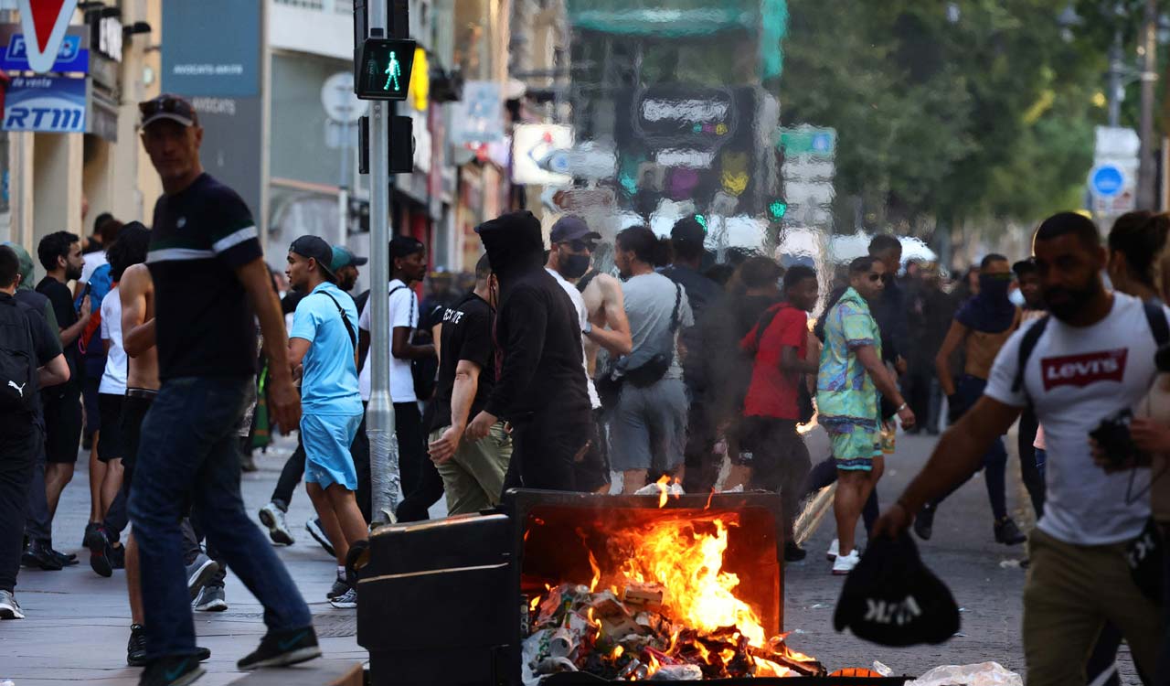 France has a 5th night of rioting over teen’s killing by police amid signs of subsiding violence