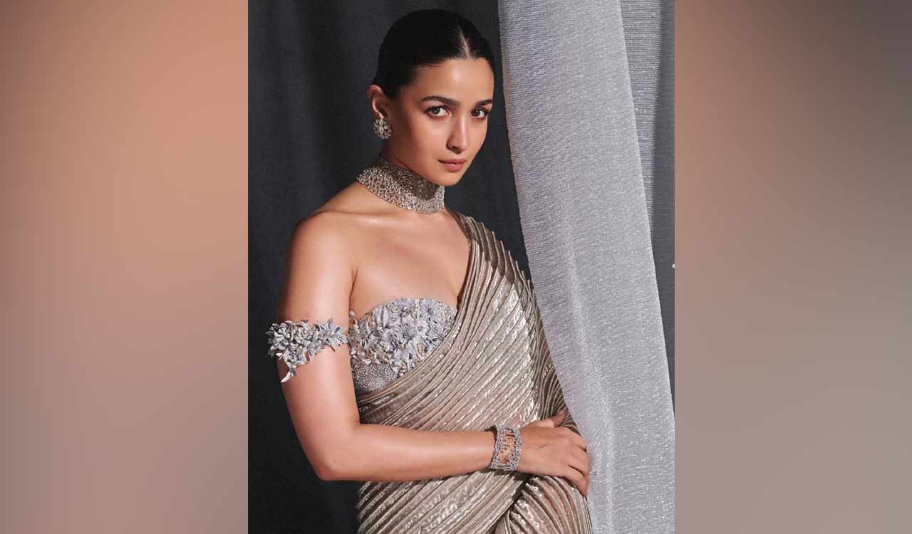 Alia Bhatt shares amusing speech and BTS moments from Manish Malhotra fashion show