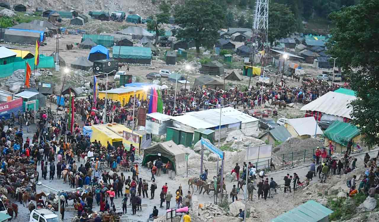 Another batch of 1,626 pilgrims leave Jammu to perform Amarnath Yatra