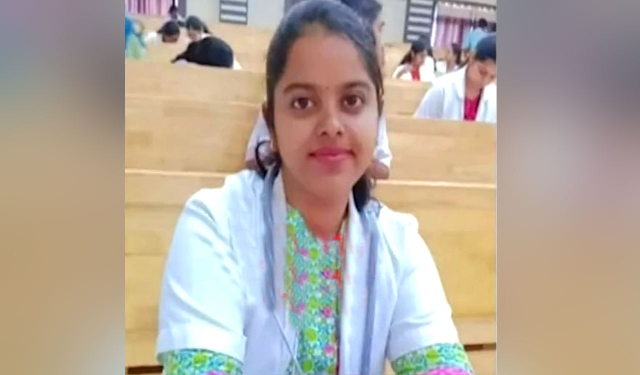 Andhra medico ends life in college hostel