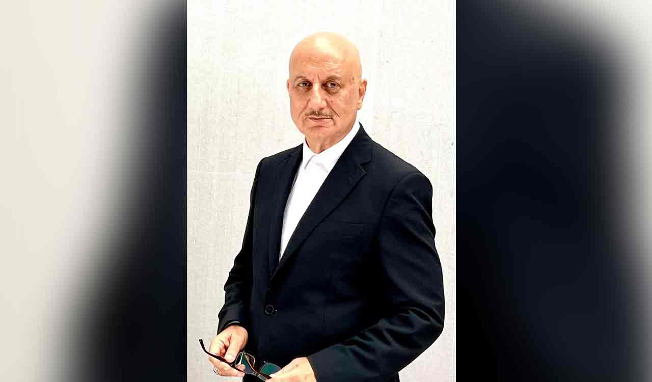 Guru Purnima 2023: Anupam Kher shares special wish for his Gurus