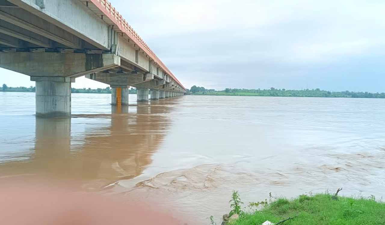 Asifabad, Mancherial receive moderate rains