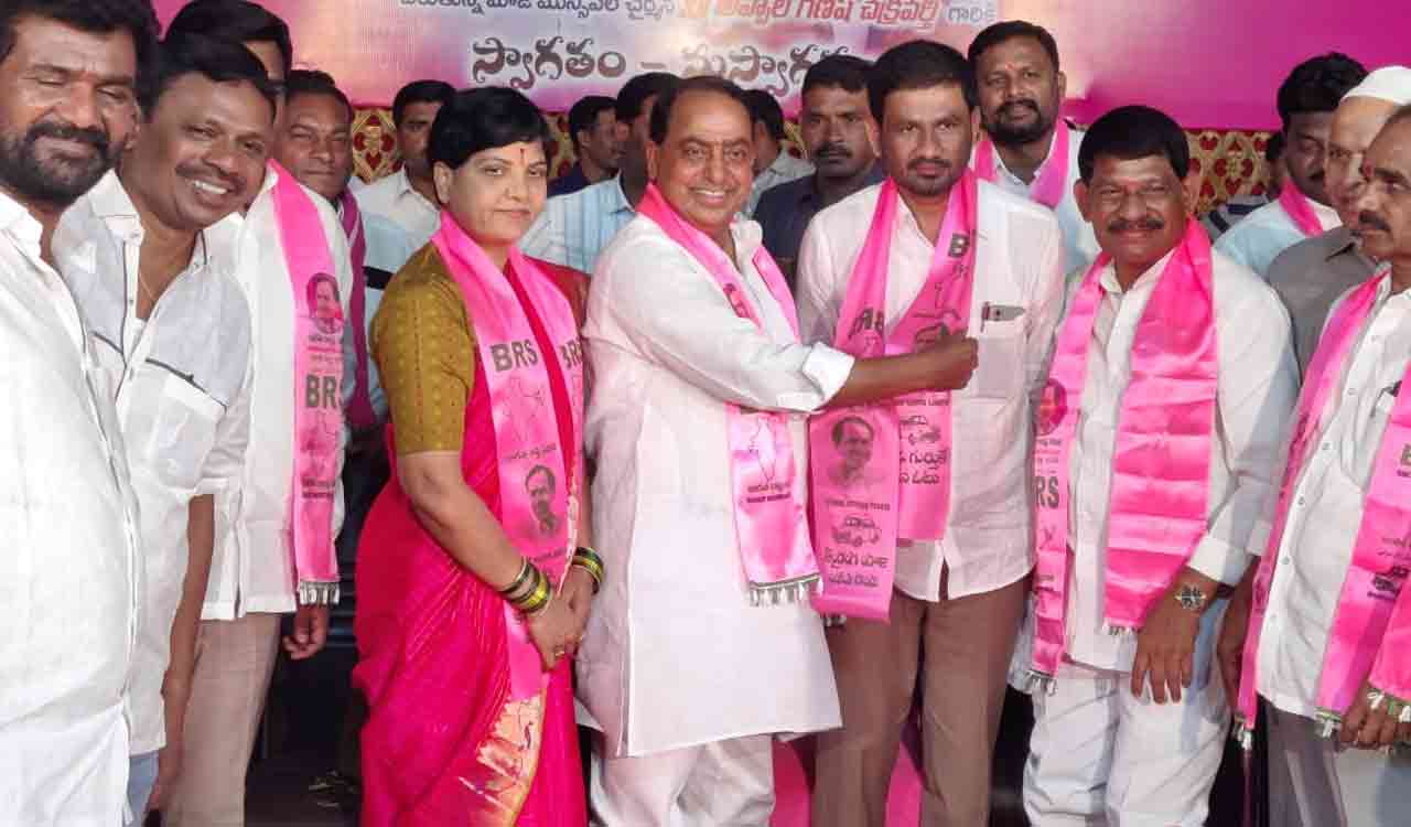 BJP State executive council member, councillors join BRS