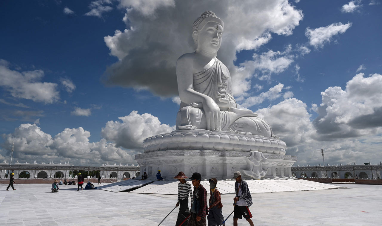 Military-controlled Myanmar govt unveils giant Buddha statue