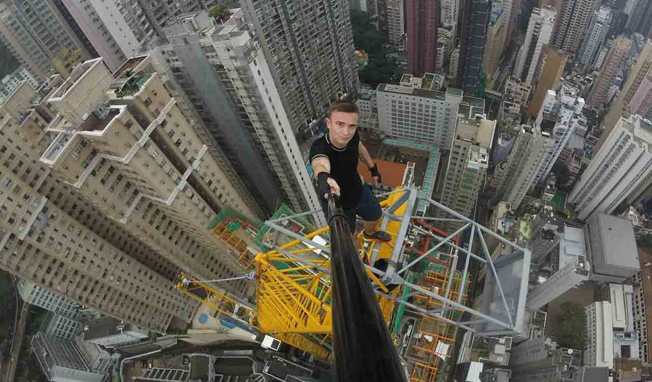 Daredevil known for stunts dies after falling from skyscraper