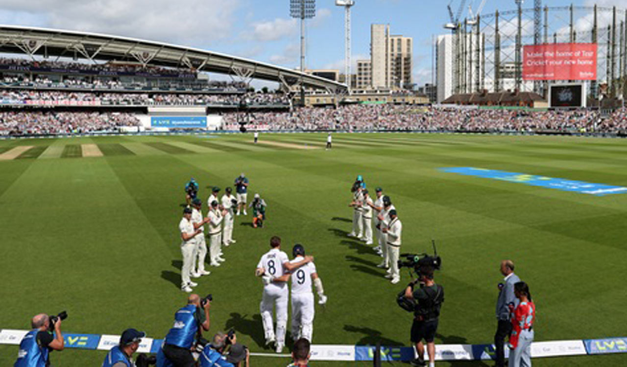 Ashes 2023: Retiring Stuart Broad receives guard of honour while coming out to bat for last time