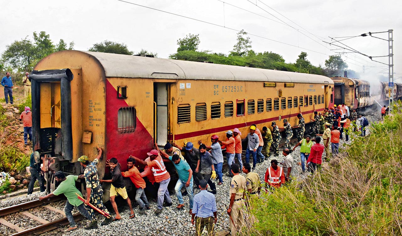 Eyewitnesses allege act of mischief led to Falaknuma Express fire accident