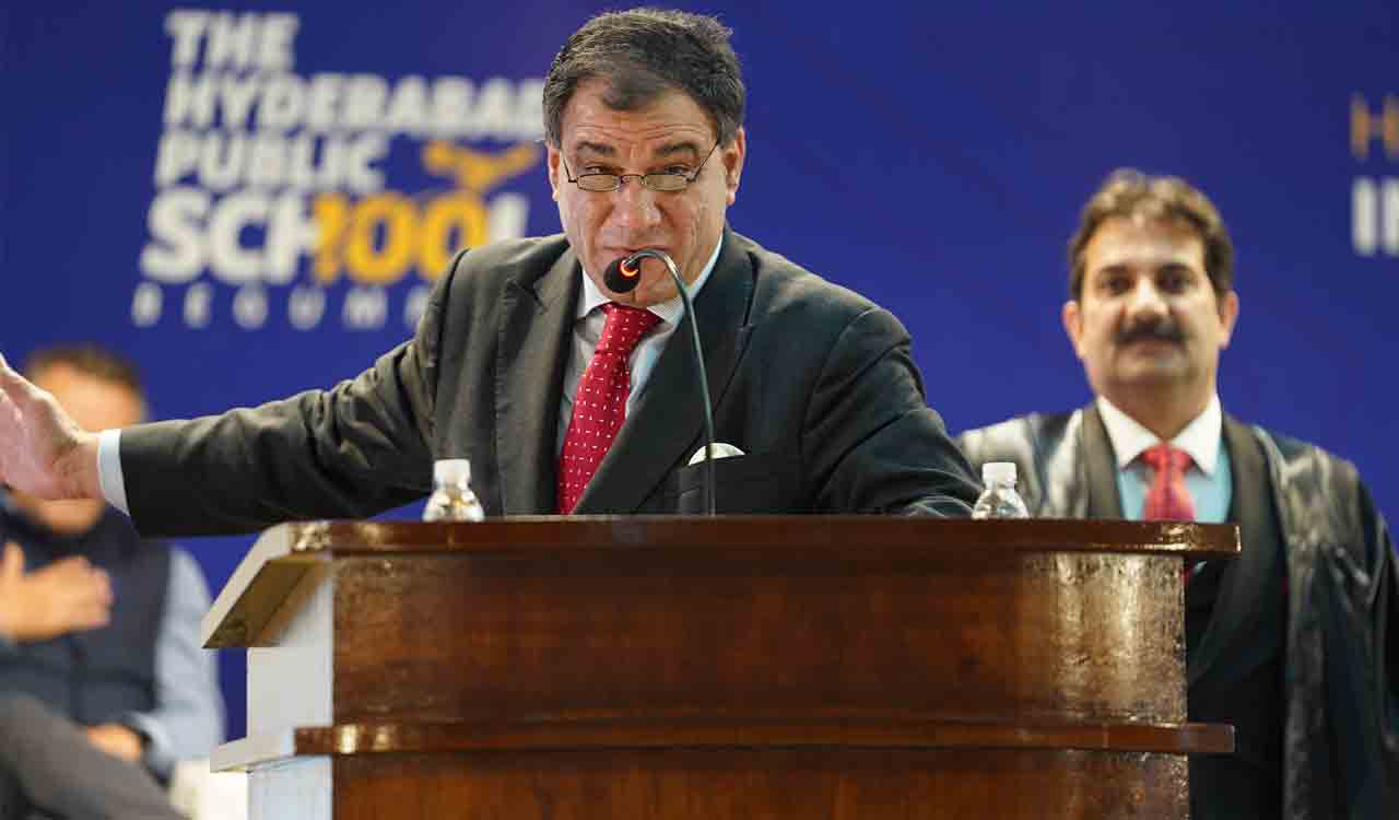 HPS holds annual ceremony with chief guest VR Chaudhari