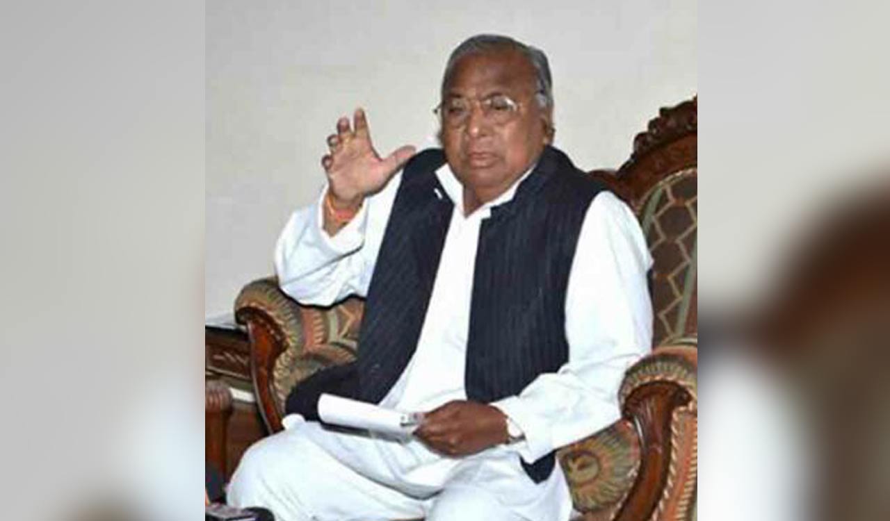 Congress will take up BC census if voted to power: Hanumanth Rao