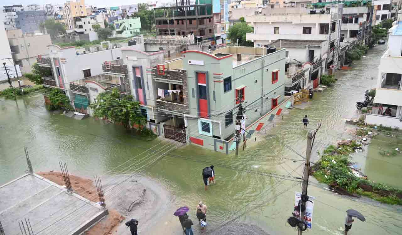Hyderabad rains: Trees uprooted, localities inundated, GHMC on frontlines  