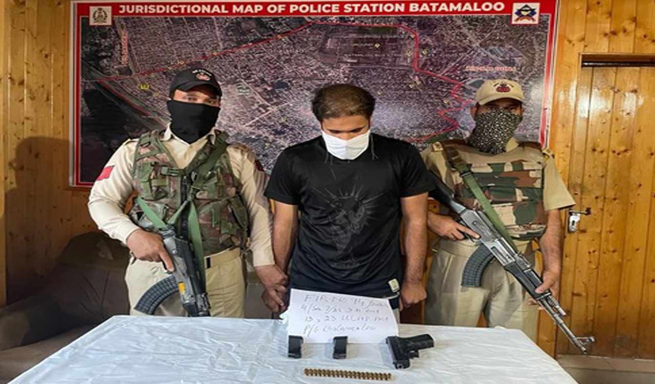 Jammu-Kashmir: Hybrid terrorist arrested in Srinagar