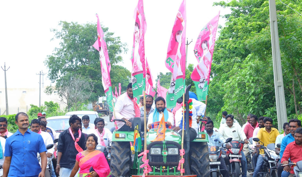 BRS, farmers demand unconditional apology from TPCC chief Revanth Reddy