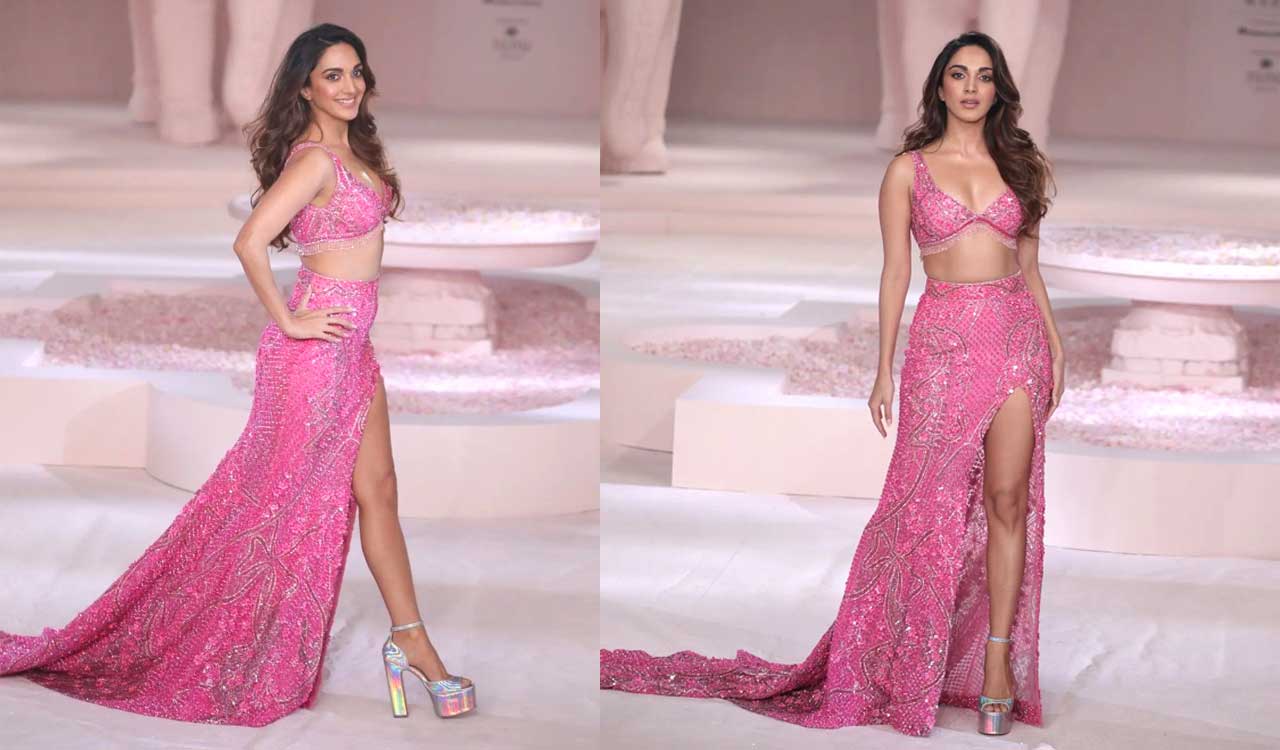 Kiara Advani stuns as desi Barbie on Ramp for Falguni Shane Peacock at ICW 2023