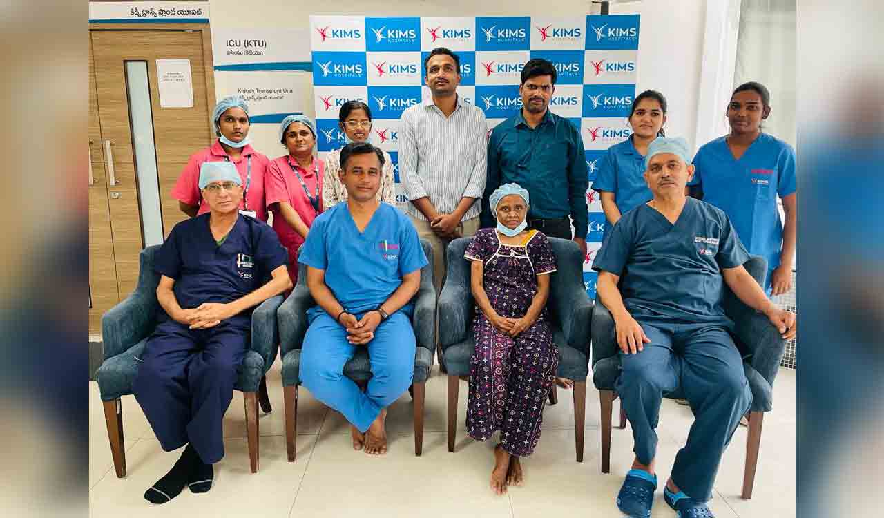 Kidney of a 14-month old baby transplanted in a 58-year old woman