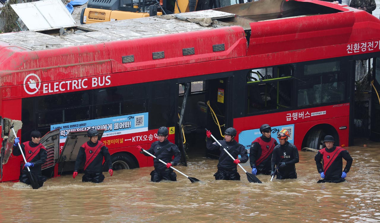 Toll rises to 33 in South Korea floods