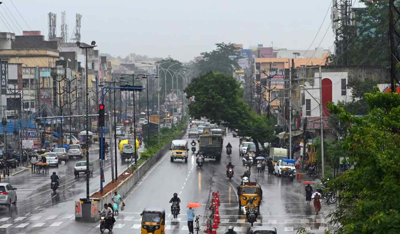 Mancherial, Adilabad see light to moderate rains