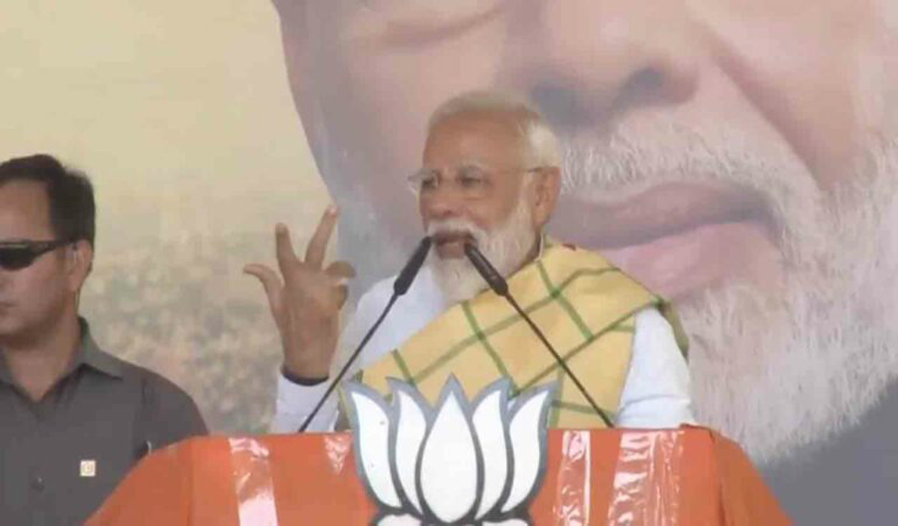 Modi’s Warangal meeting: After Chandrashekar, Ravindra Naik alleges insult