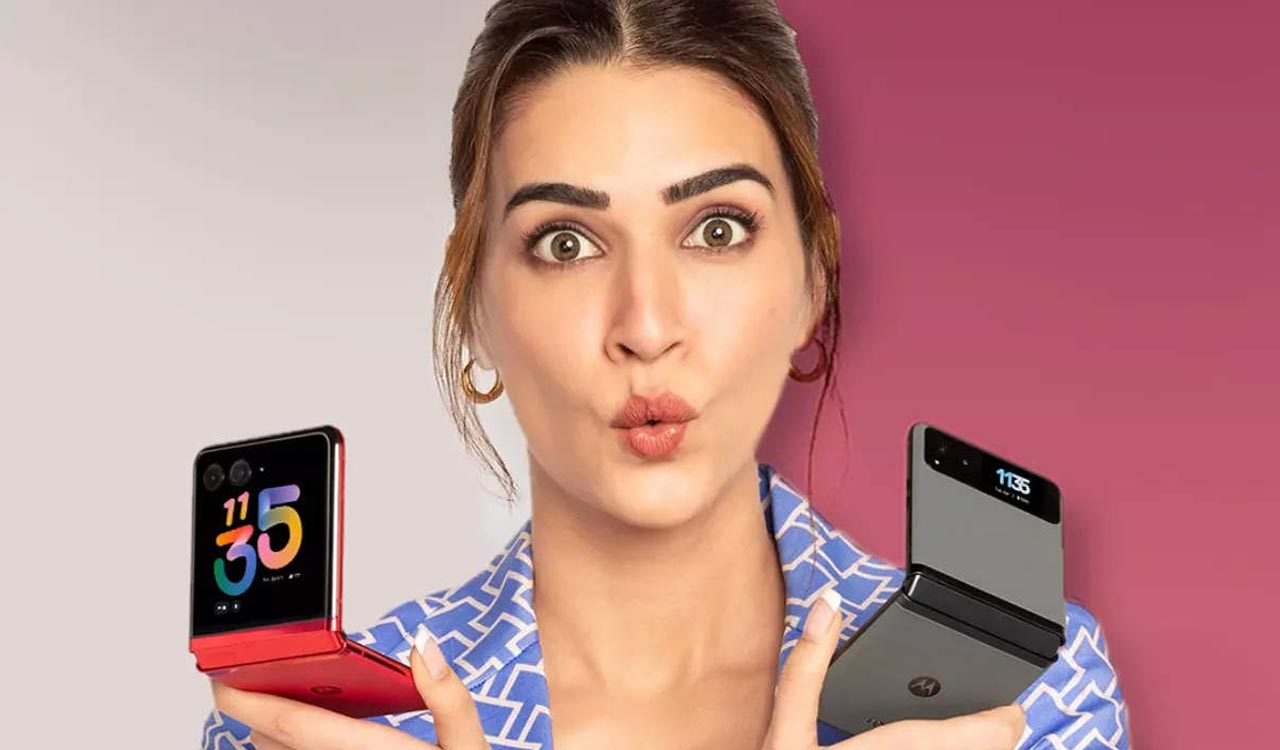 Motorola razr40 ultra and razr40: The Slimmest, Gapless and Nearly Creaseless Flip Phones to Go on Sale Starting 15th July