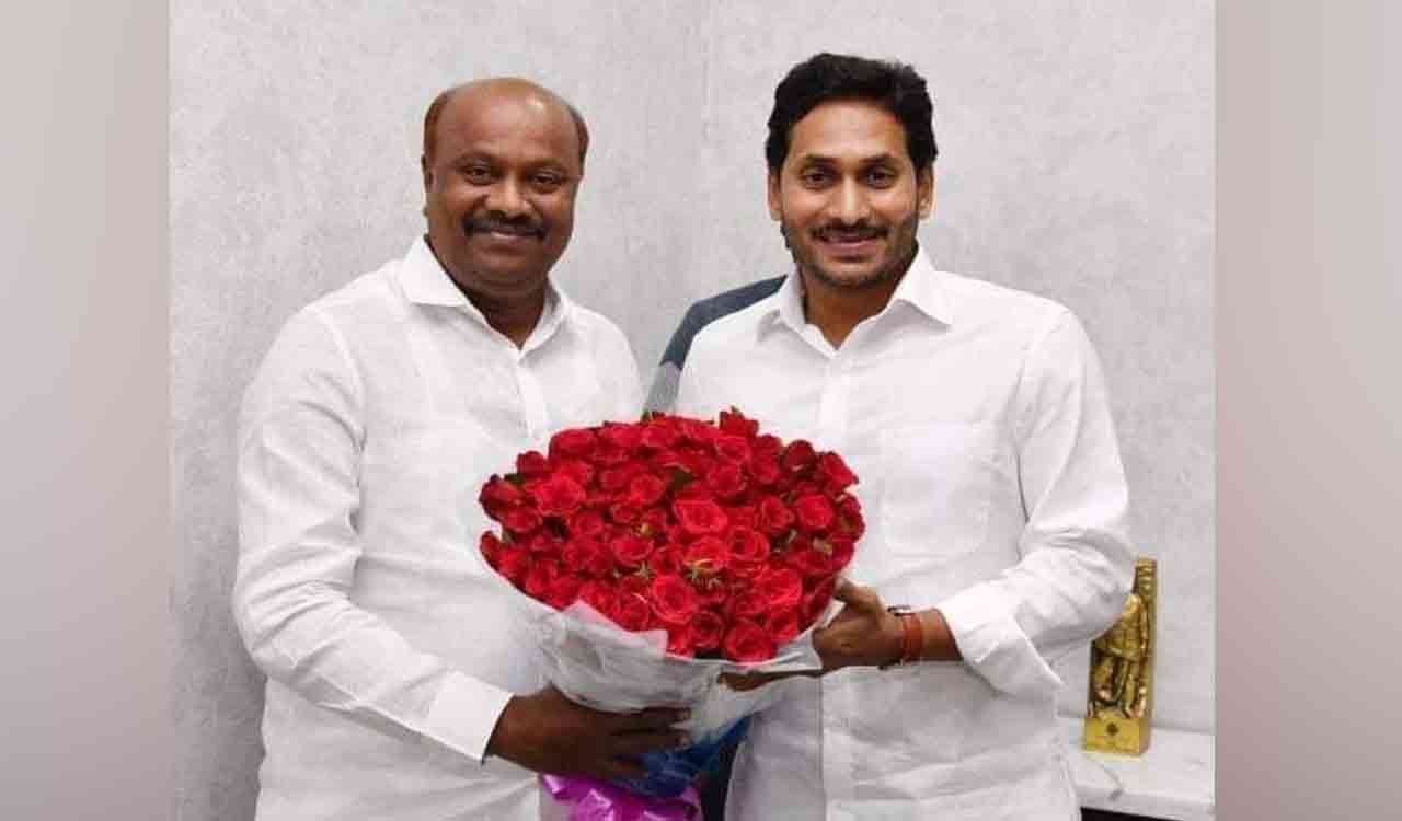 Vizag YSRC president Panchakarla Ramesh Babu quits party