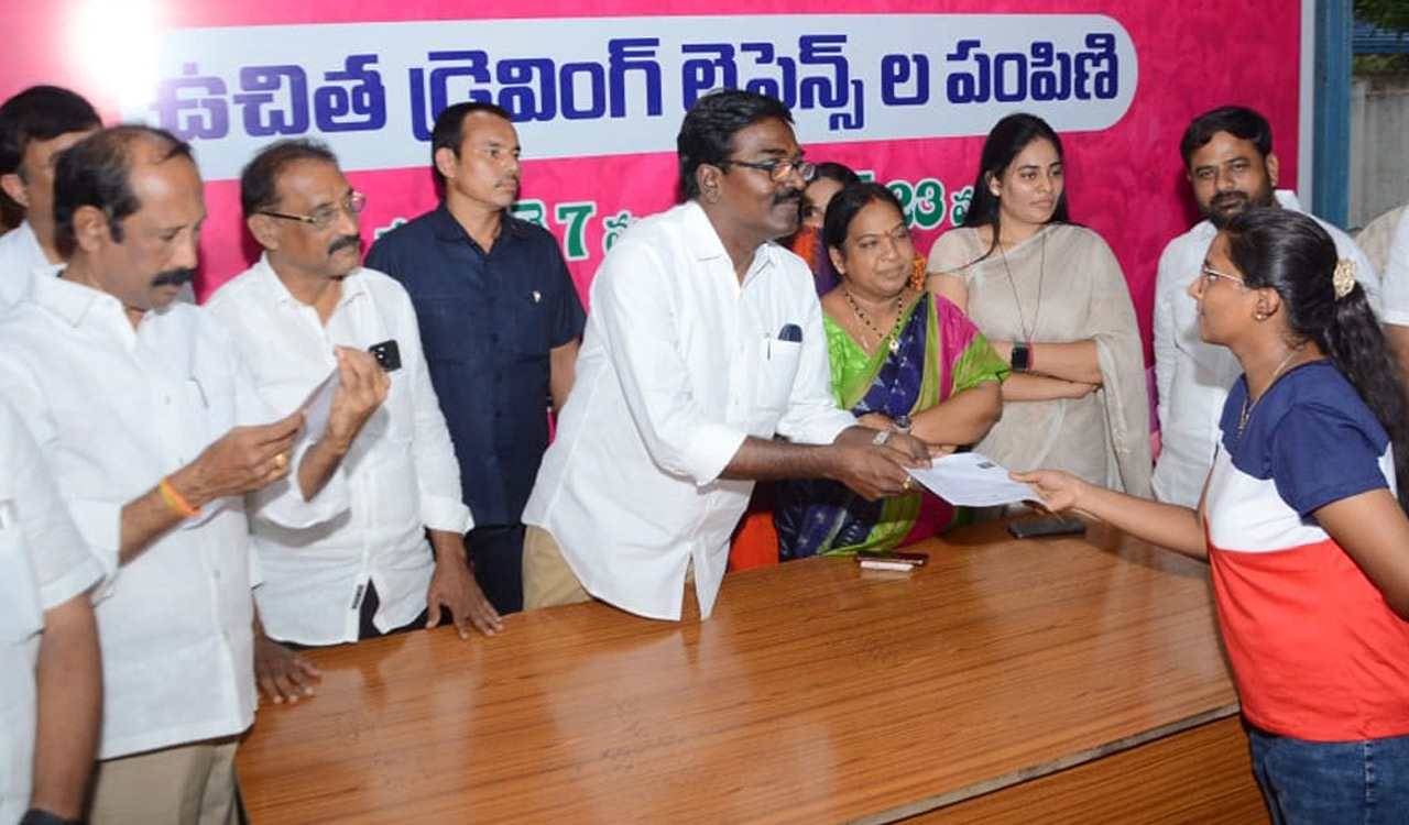 Telangana: Puvvada distributes learning licenses to youths in Khammam