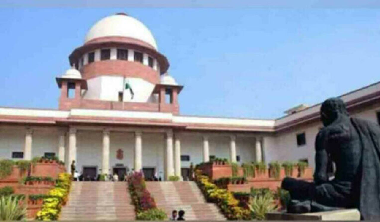 Plea challenging anticipatory bail to Avinash Reddy: SC calls for CBI charge sheet in Vivekananda Reddy murder case