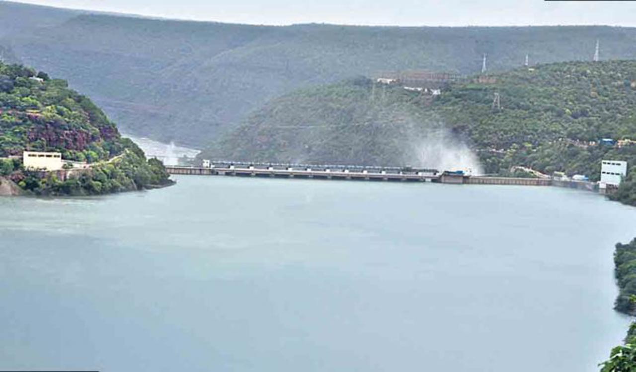 Inflows into Srisailam project on rise; Nagarjuna Sagar continues to draw blank