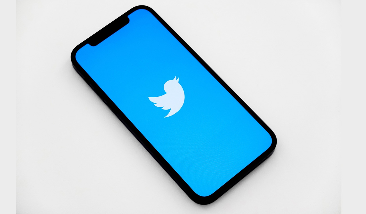Twitter blocks access for non-account users amid data scraping concerns