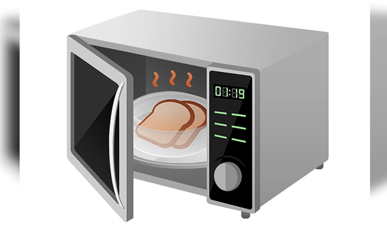 Exposure to toxic nanoplastics may occur when microwaving food