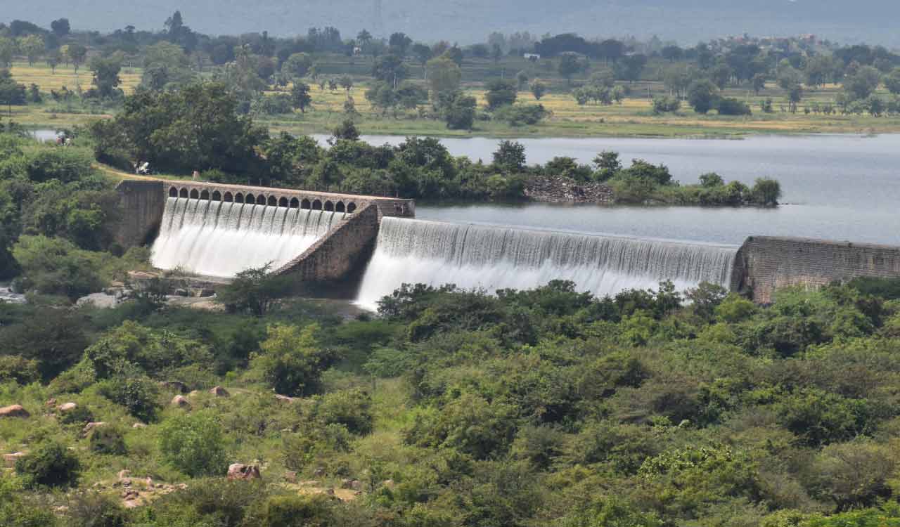 Telangana: Pocharam dam is overflowing