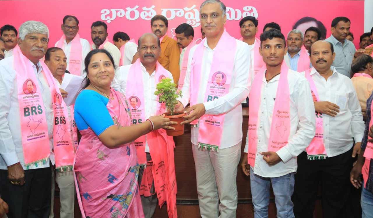 Influx into BRS continues in Sangareddy