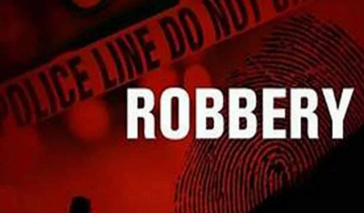 Three held for stealing Rs 51.50 lakh from cash van in Delhi’s Sarai Rohilla