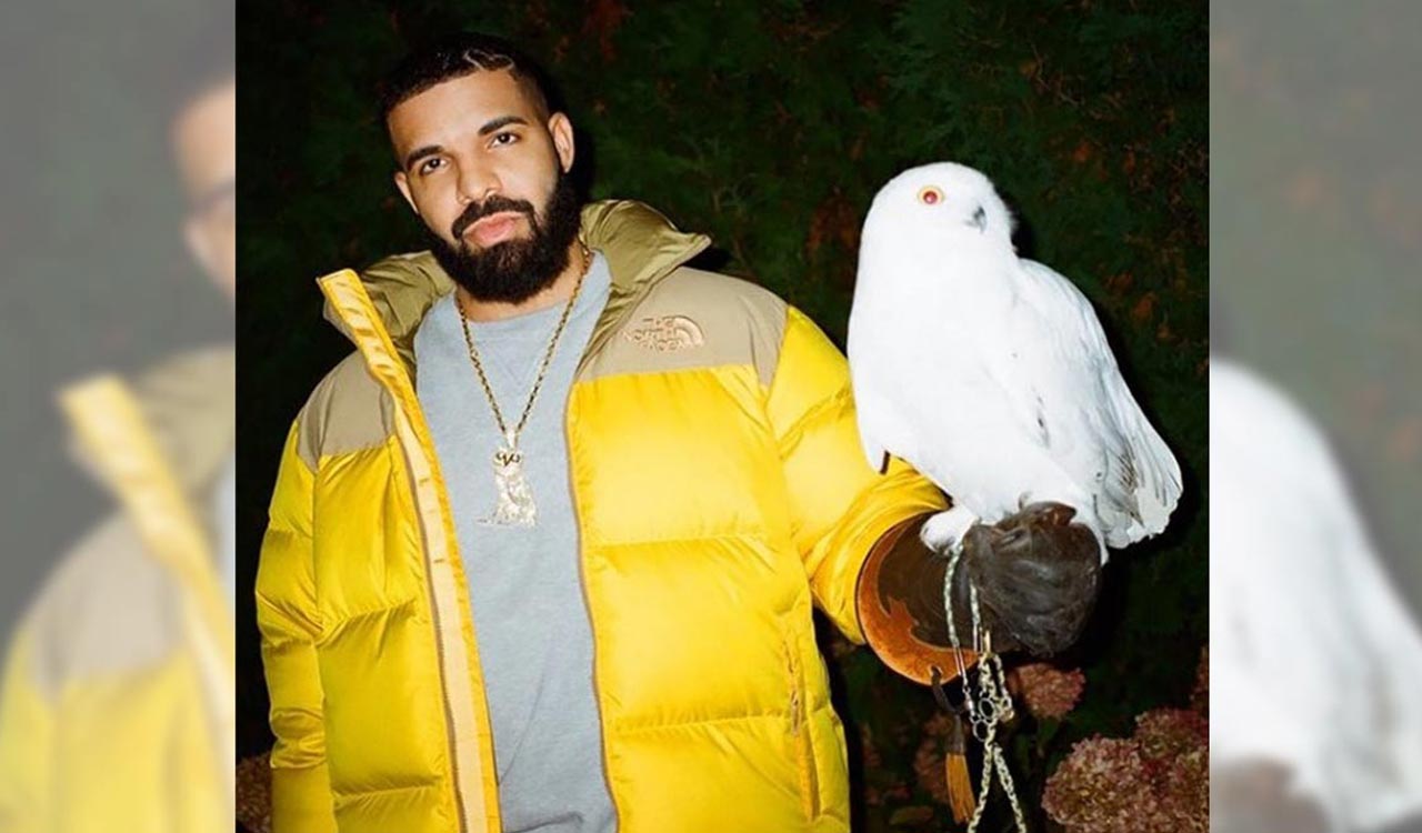 Drake roasts fan who threw vape at him at New York concert