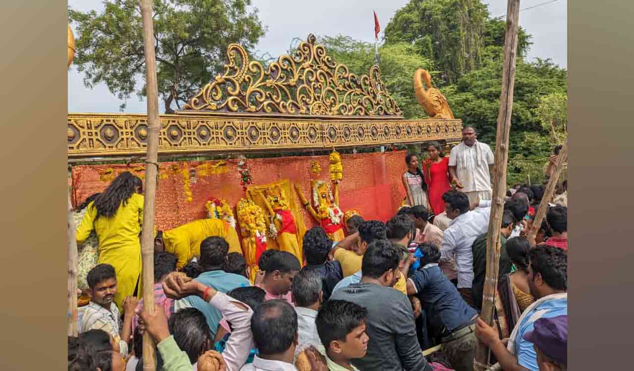 Voora Panduga celebrated in Nizamabad