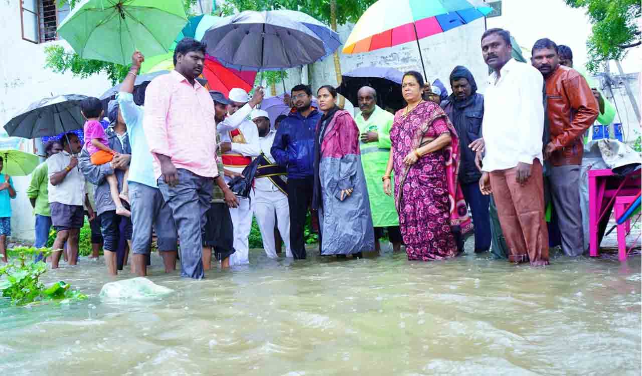 Warangal grapples with severe monsoon deluge, extremely heavy rainfall recorded