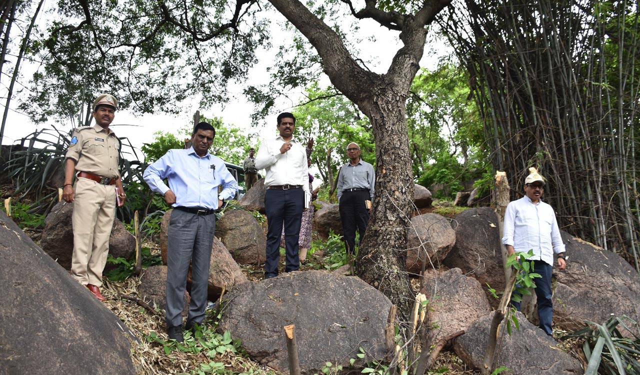 Hyderabad: Lokesh Jayaswal holds field inspection at Nehru Zoo Park
