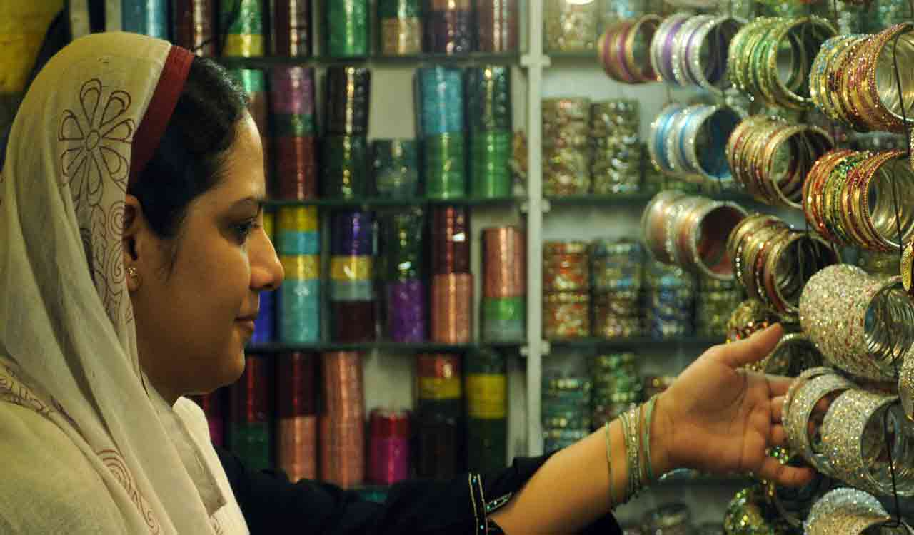 Bangle ban: Karnataka govt says guidelines issued by Centre