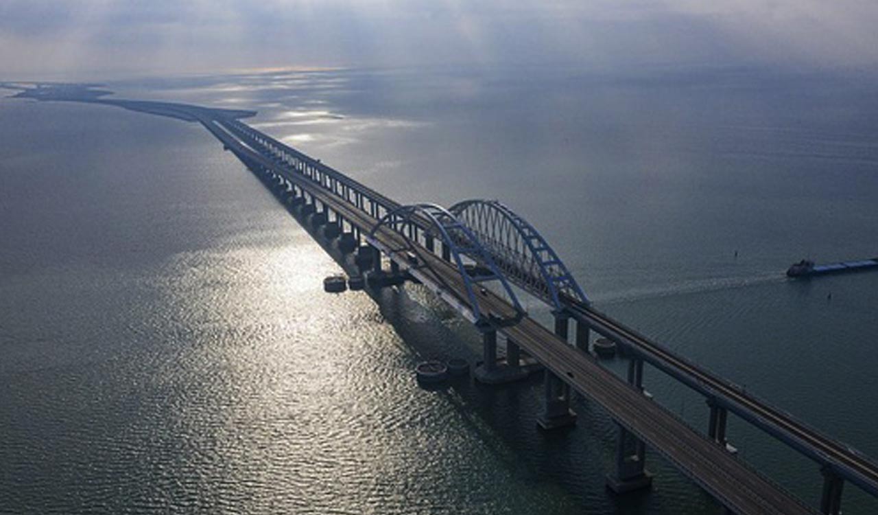 Crimean bridge partially open to traffic: Russia