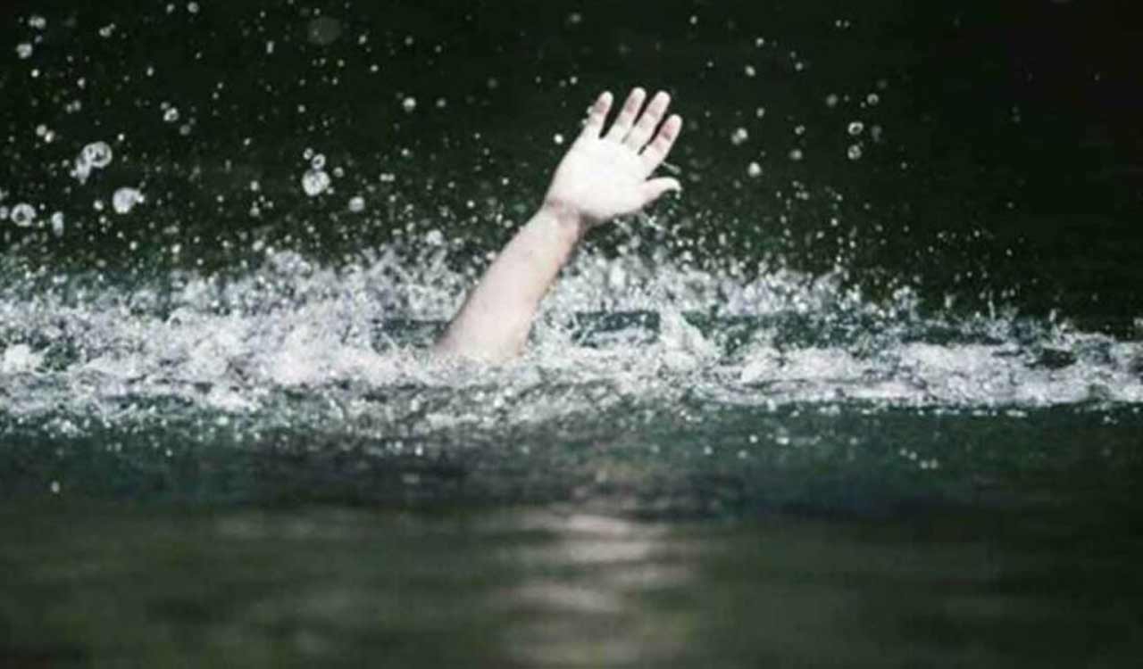 Hyderabad: 20-year-old woman jumps in Durgam Cheruvu, feared dead