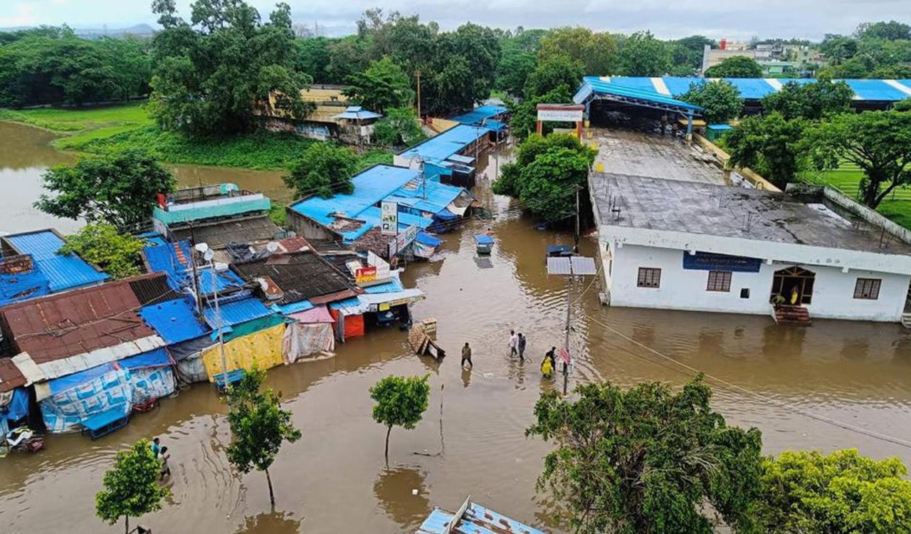 Telangana: Godavari water levels rising rapidly at Bhadrachalam, first warning issued