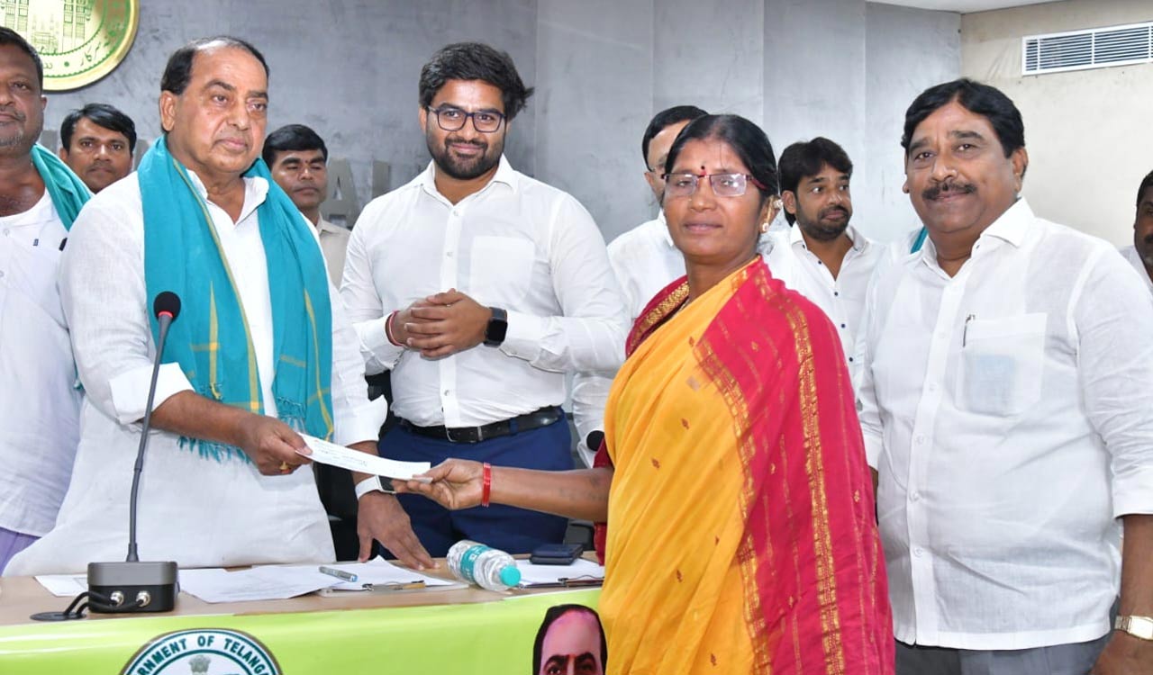 TS Govt infusing life into community-based occupations through Rs 1 lakh aid scheme: Indrakaran