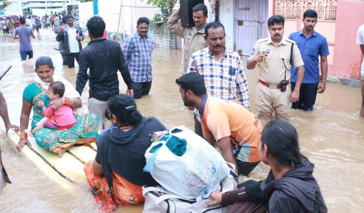 Telangana Rains: Munneru river in spate in Khammam, several colonies inundated, relief operations on