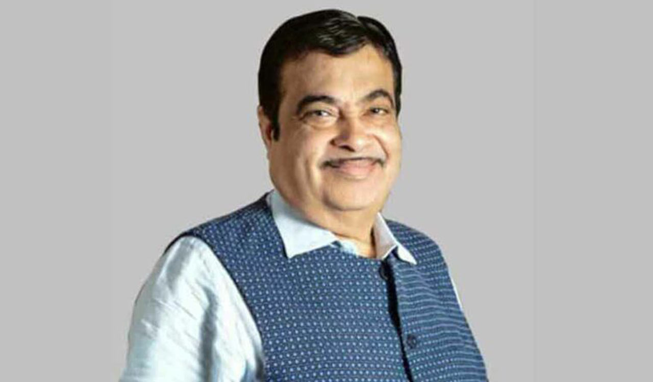 Gadkari assured Rs 300 cr for reconstruction of roads damaged in rain: Himachal Minister