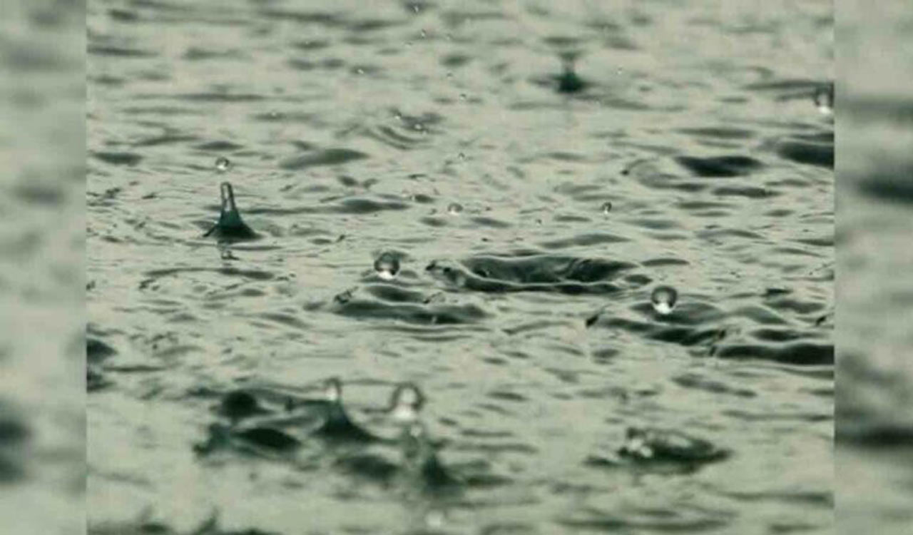 Portion of Kavnai fort collapses amid rains in Maharashtra’s Nashik