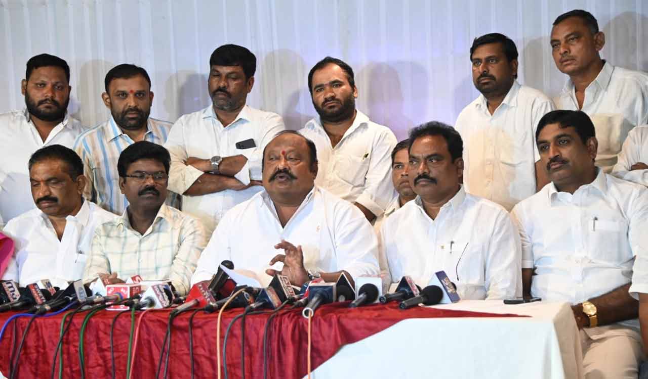 Telangana govt to reimburse fee for BC students in national institutions: Kamalakar