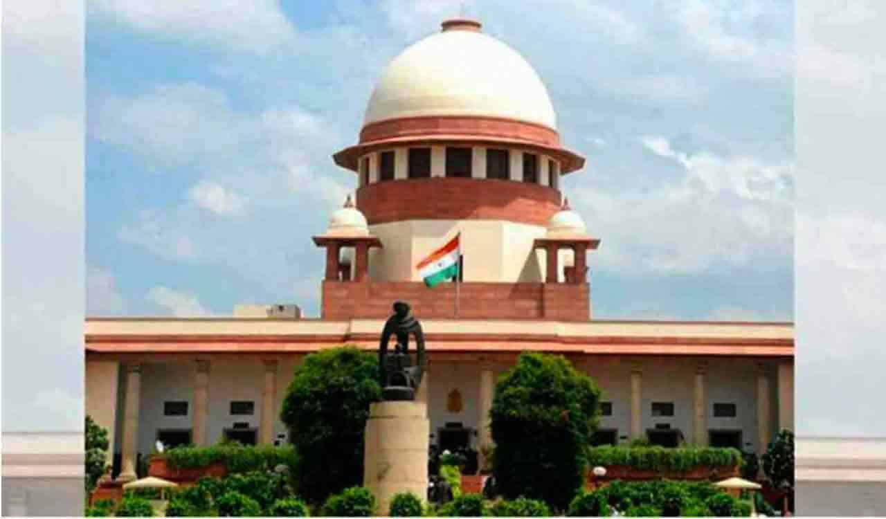 Control over services: SC refers Delhi govt’s challenge to Centre’s ordinance to constitution bench